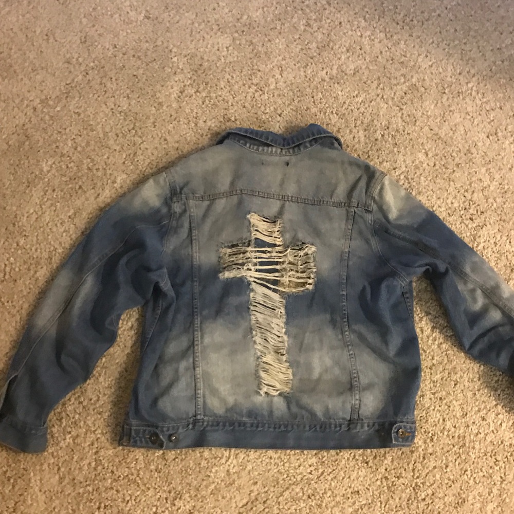 Boyfriend oversized distressed denim jacket